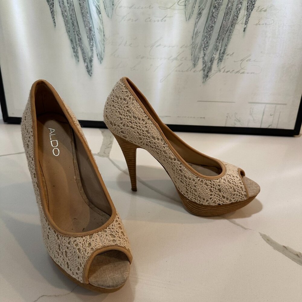 ALDO Scharer Cream Crochet Peep Toe Heels 40B